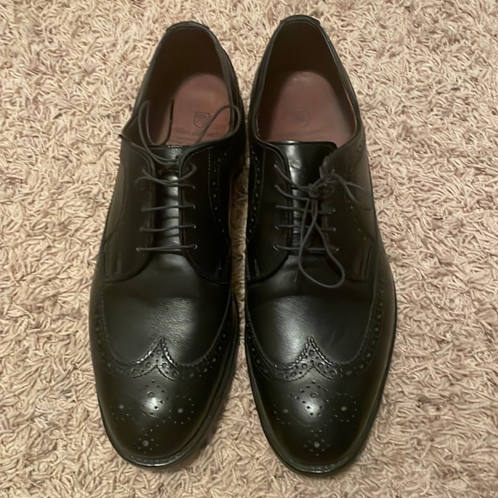 Allen Edmonds Black Wingtip Dress Shoes - Men’s 11.5 EEE (wide)